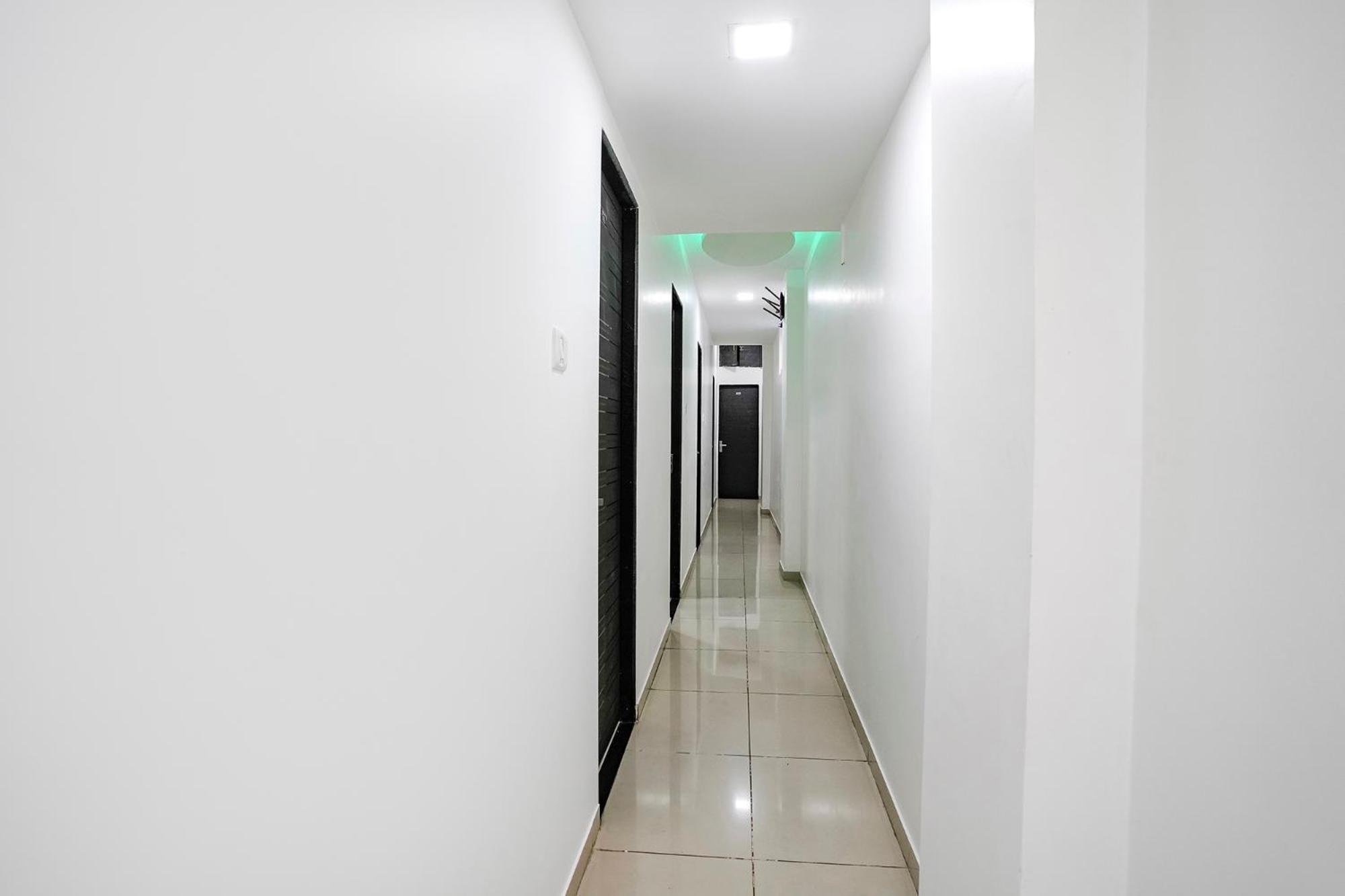 Fabexpress Park Residency - Nr Mumbai International Airport Hotel Екстериор снимка
