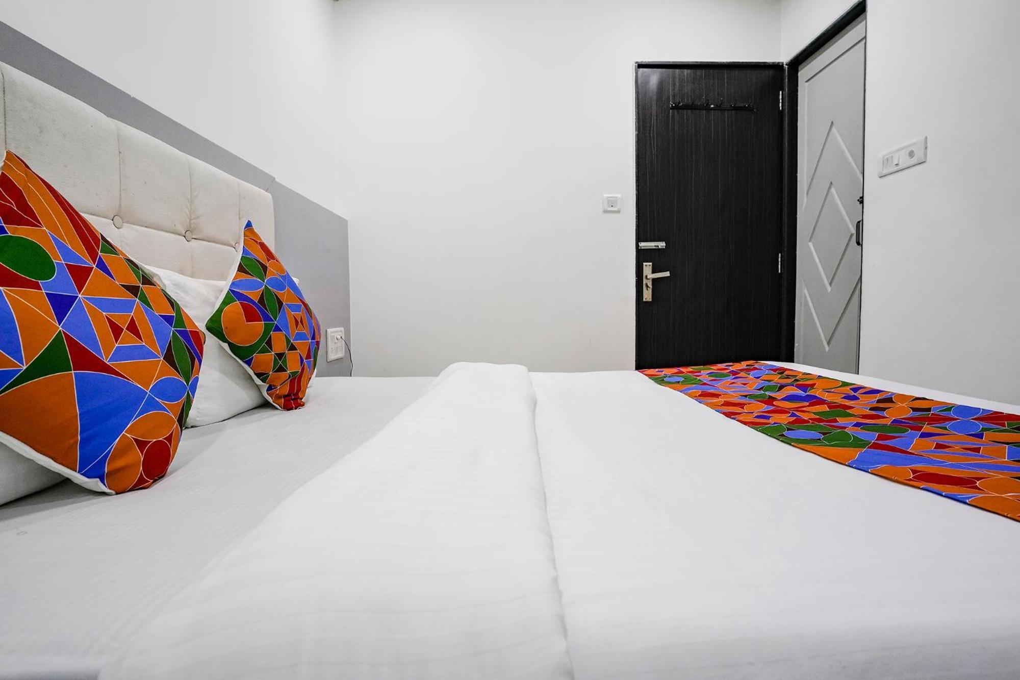 Fabexpress Park Residency - Nr Mumbai International Airport Hotel Екстериор снимка